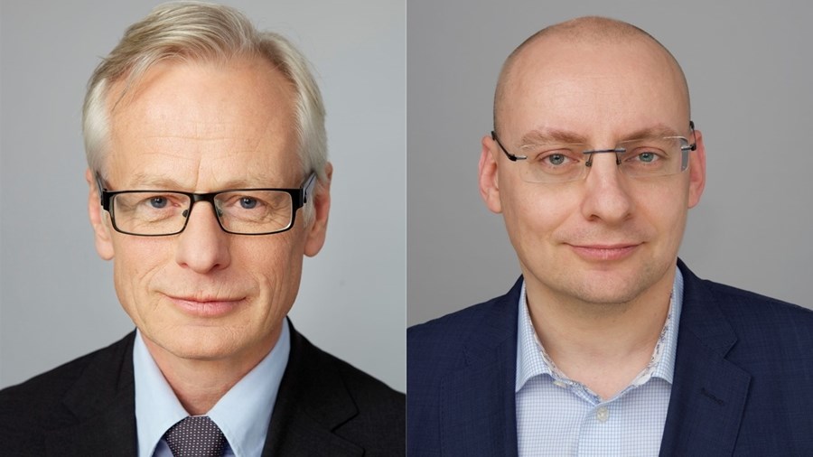 Erik Johansen (til venstre) og Dag Henning Jackobsen i Finans Norge. Foto: CF-Wesenberg