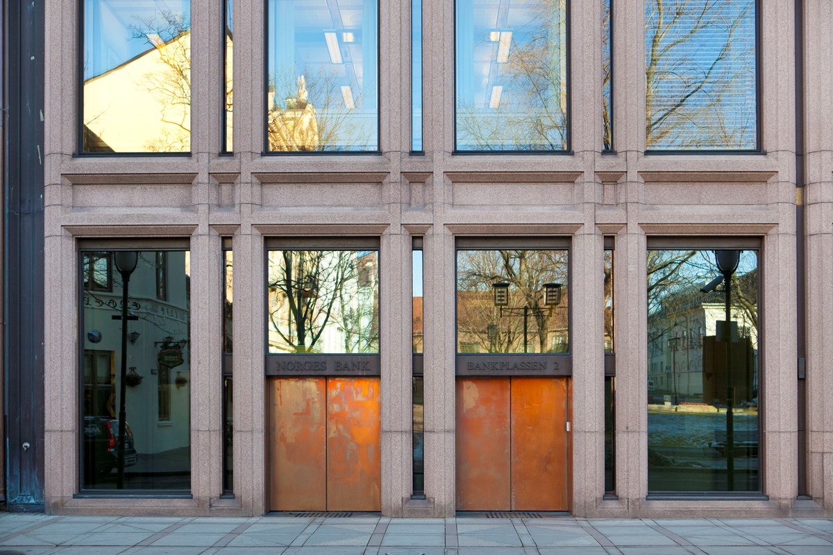 Fasaden til Norges Bank. Foto.