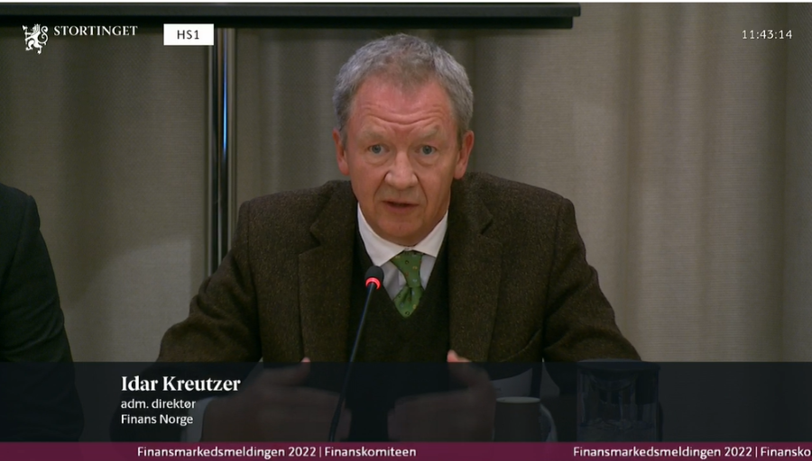 Idar Kreutzer, administrerende direktør i Finans Norge på høring i Stortingets finanskomité. Foto: Stortinget